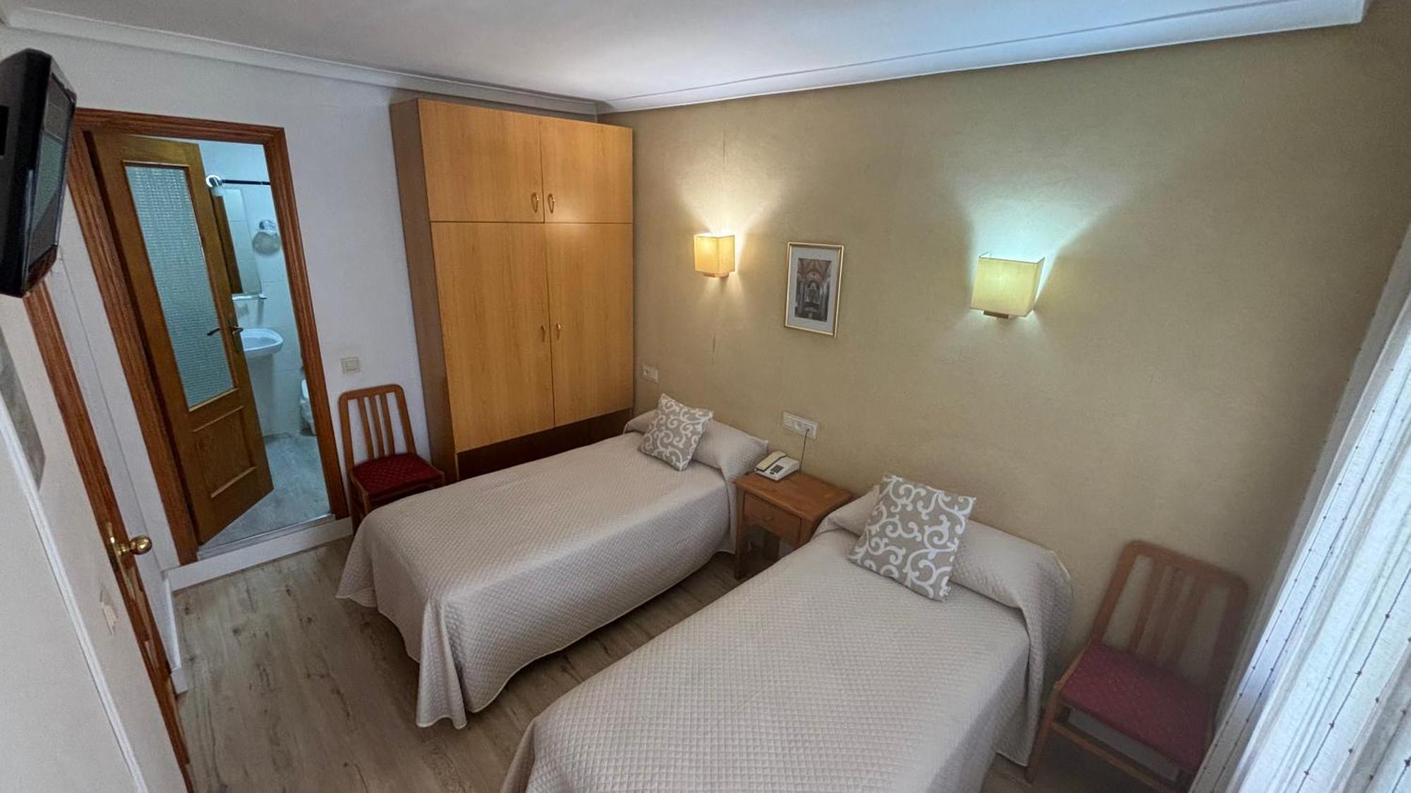Hostal Atienzar Альбасете Екстер'єр фото